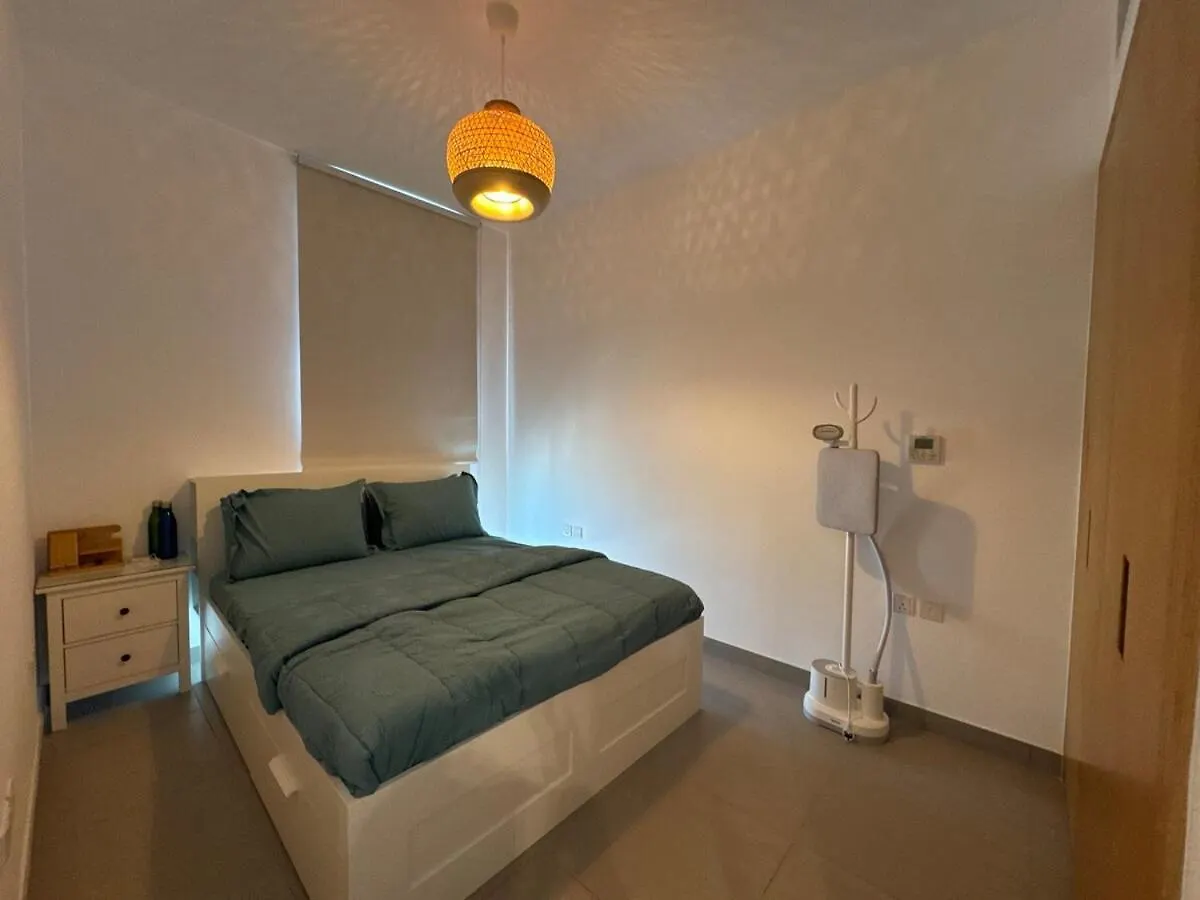Apartmán Royal Vacation Home - Modern 1Br Šardžá