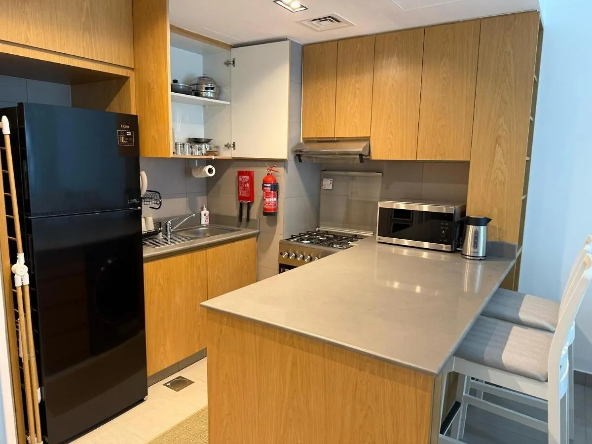 Royal Vacation Home - Modern 1Br Šardžá 0*,  Spojené arabské emiráty